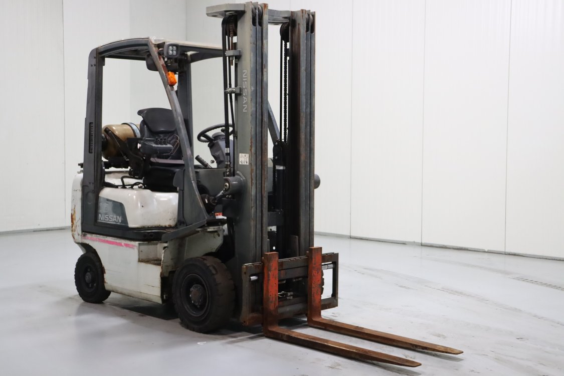 Nissan P1D1A18LQ - Cb72 1 - CB72