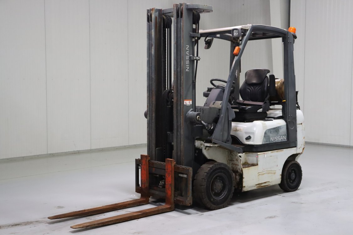 Nissan P1D1A18LQ - Cb72 4 - CB72