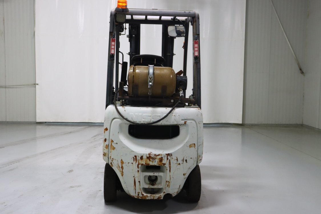 Nissan P1D1A18LQ - Cb72 6 - CB72