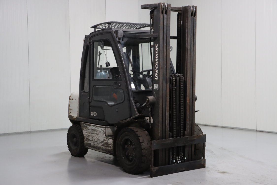 Nissan UGD02A30PQ - Cb77 1 - CB77