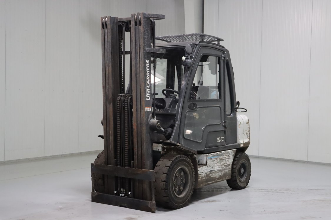 Nissan UGD02A30PQ - Cb77 4 - CB77