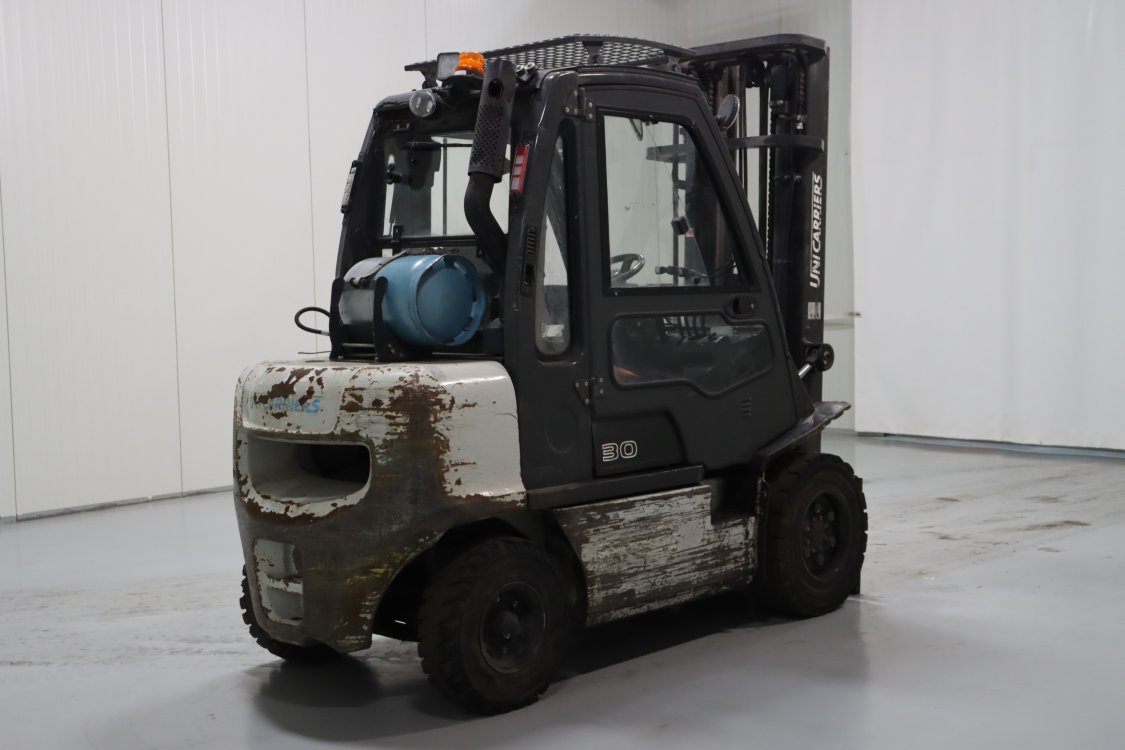 Nissan UGD02A30PQ - Cb77 7 - CB77