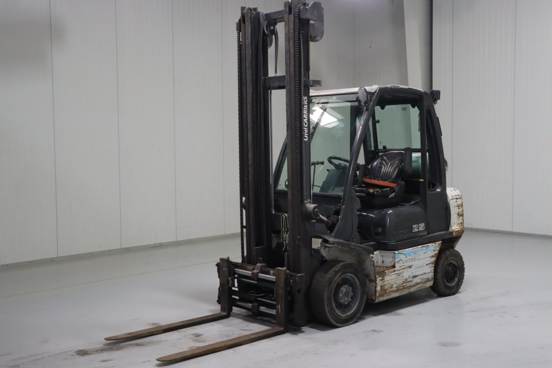 Nissan U1D2A25LQ - Cb78 5 - CB78
