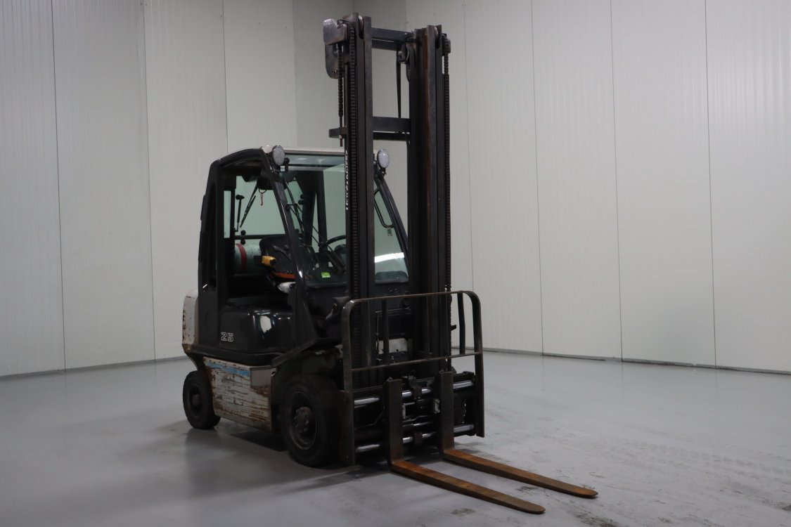 Nissan U1D2A25LQ - Cb79 1 - CB79