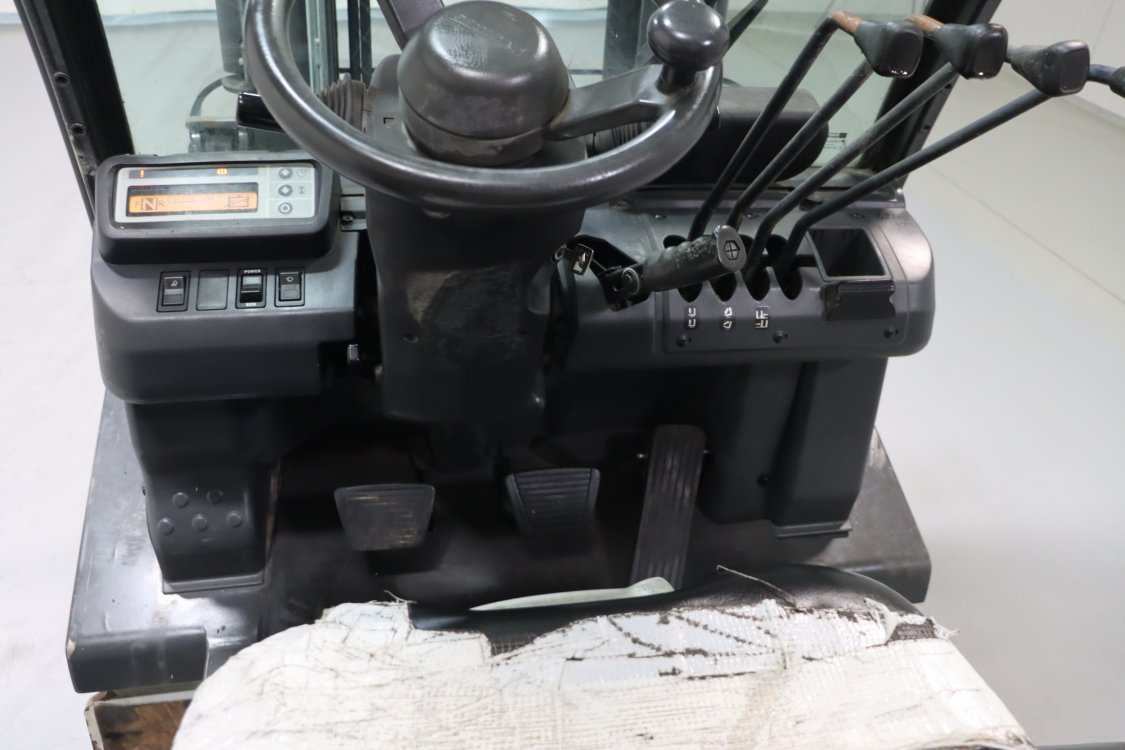 Nissan U1D2A25LQ - Cb79 2 - CB79