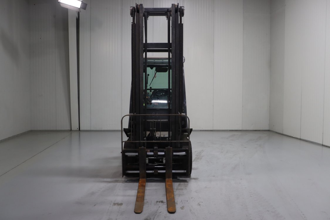 Nissan U1D2A25LQ - Cb79 3 - CB79
