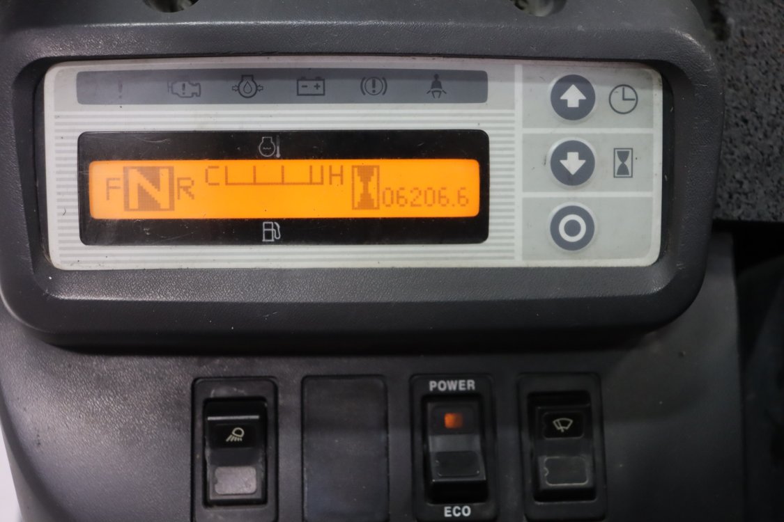 Nissan U1D2A25LQ - Cb80 2 - CB80