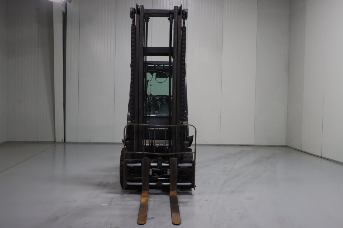 Nissan U1D2A25LQ - Cb80 4 - CB80