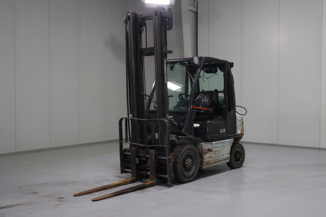 Nissan U1D2A25LQ - Cb80 5 - CB80
