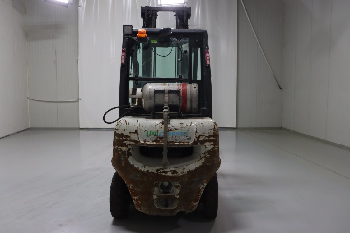 Nissan U1D2A25LQ - Cb80 7 - CB80