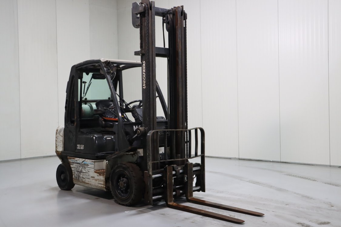 Nissan U1D2A25LQ - Cb81 1 kopie - CB81