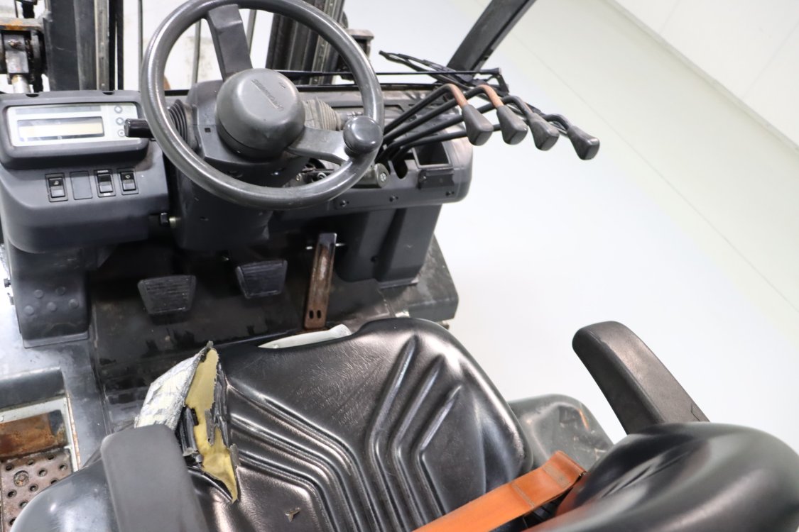 Nissan U1D2A25LQ - Cb81 2 kopie - CB81