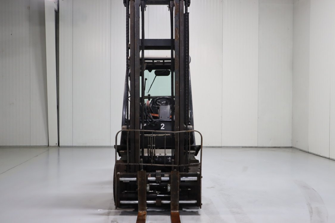 Nissan U1D2A25LQ - Cb81 3 kopie - CB81