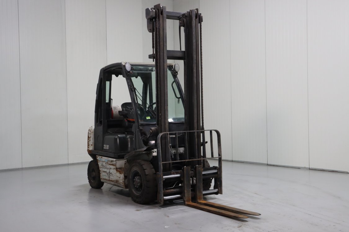 Nissan U1D2A25LQ - Cb83 1 - CB83