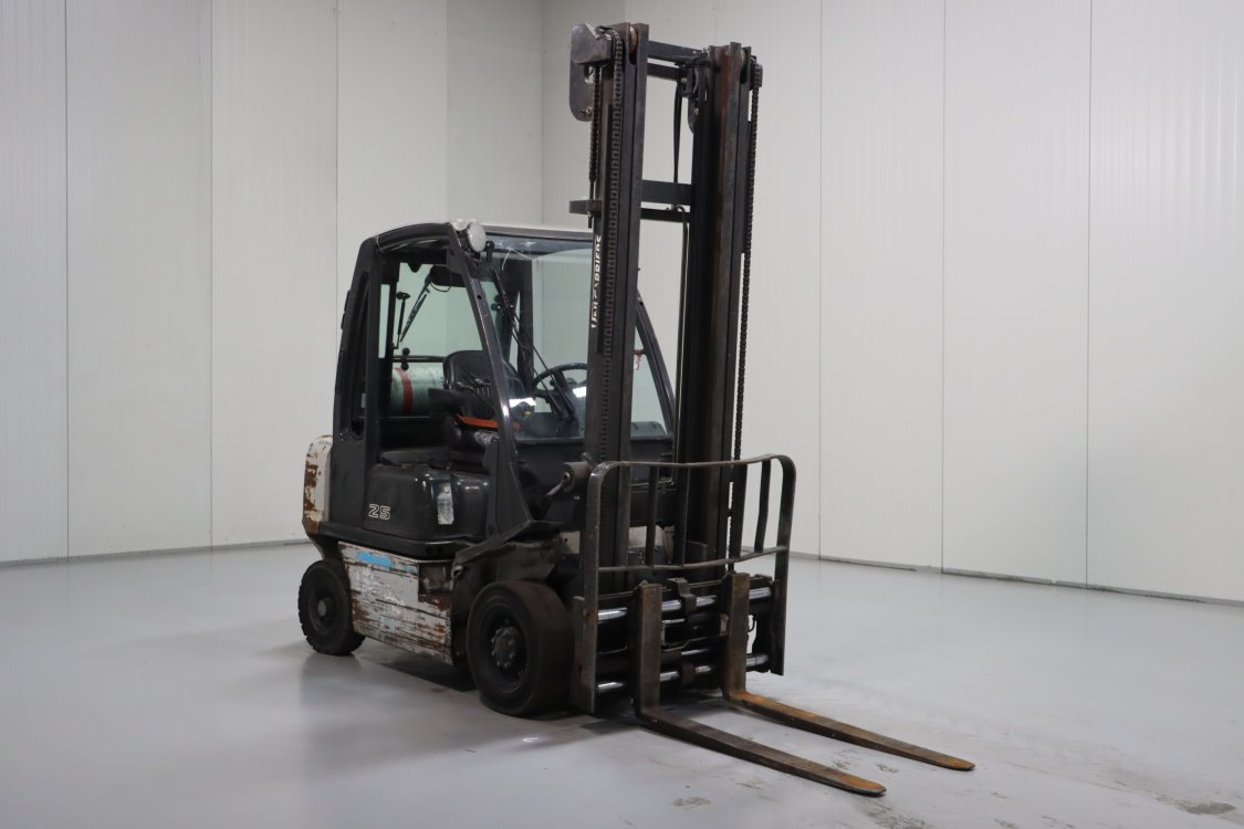 Nissan U1D2A25LQ - Cb84 1 - CB84