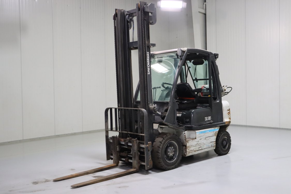 Nissan U1D2A25LQ - Cb85 5 - CB85