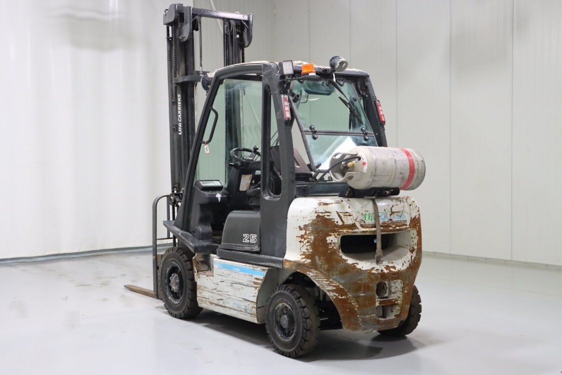Nissan U1D2A25LQ - Cb85 6 - CB85