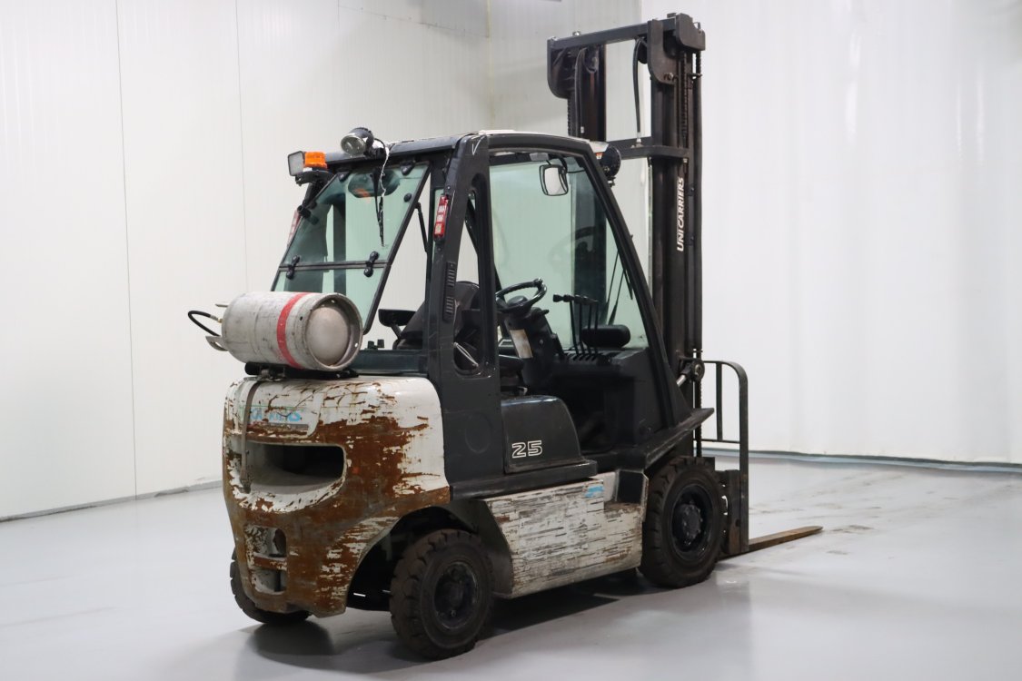 Nissan U1D2A25LQ - Cb85 8 - CB85