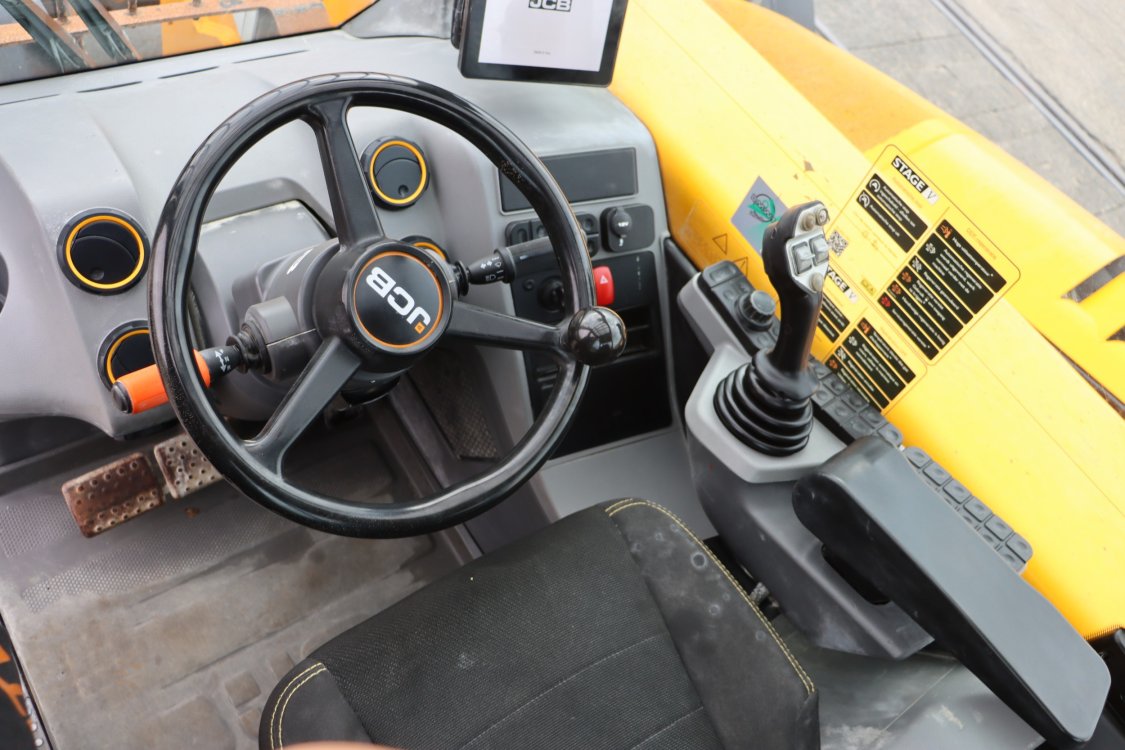 JCB 560-80 Agri Super - Cf18 2 - CF18