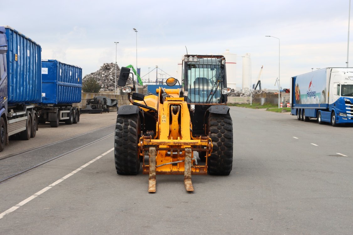 JCB 560-80 Agri Super - Cf18 3 - CF18