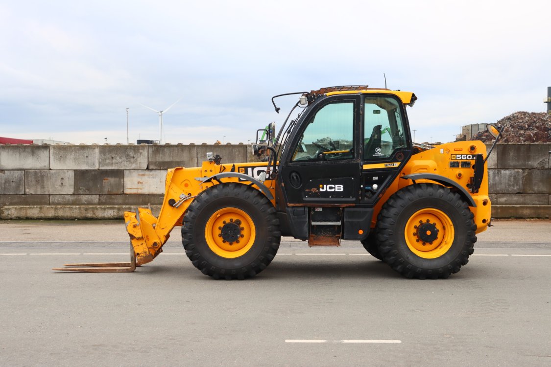 JCB 560-80 Agri Super - Cf18 5 - CF18