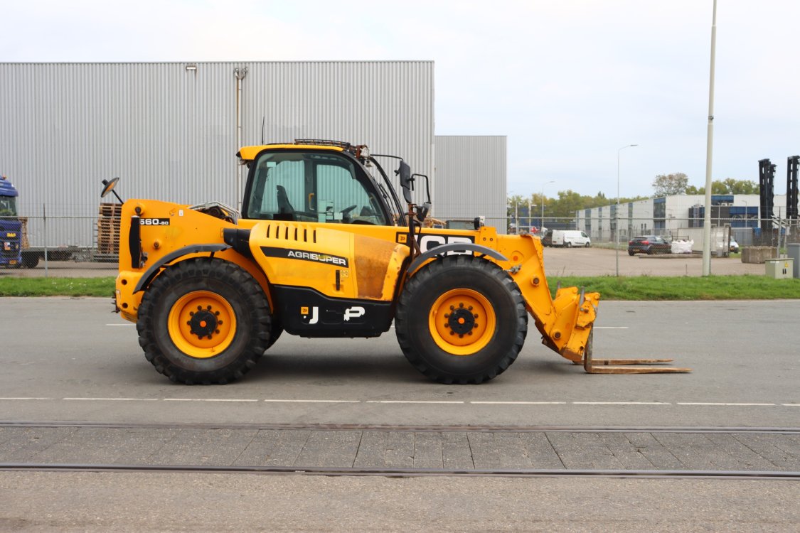 JCB 560-80 Agri Super - Cf18 9 - CF18