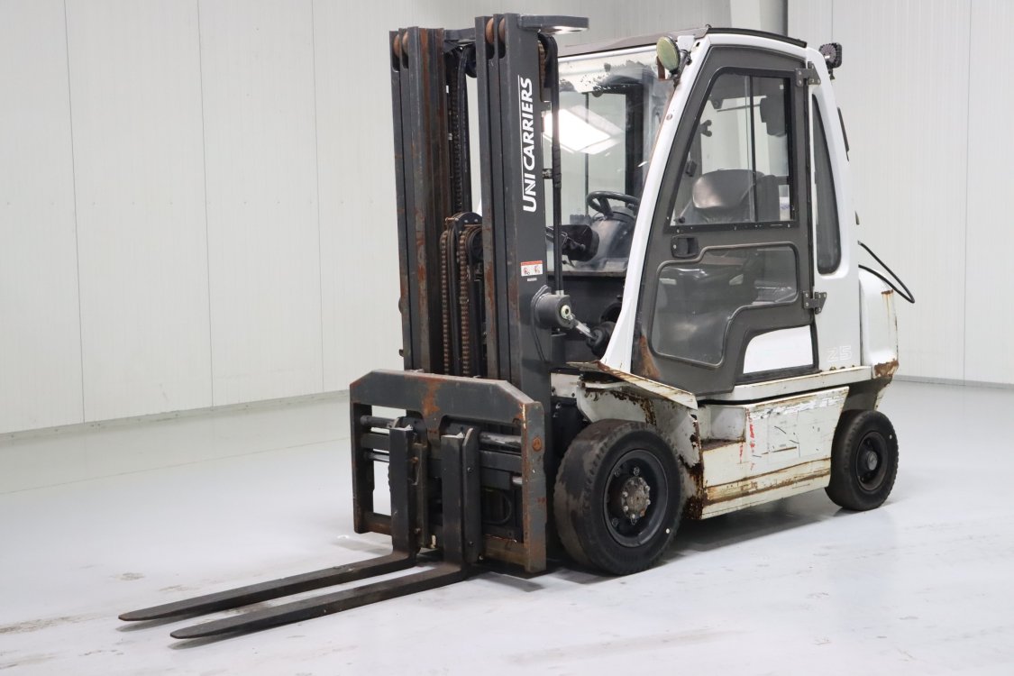 Nissan U1D2A25LQ - Cg08 4 - CG08